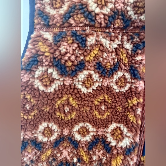 Patagonia NWT Retro-X Sherpa Fleece Zip-Up Vest - Picture 10 of 12